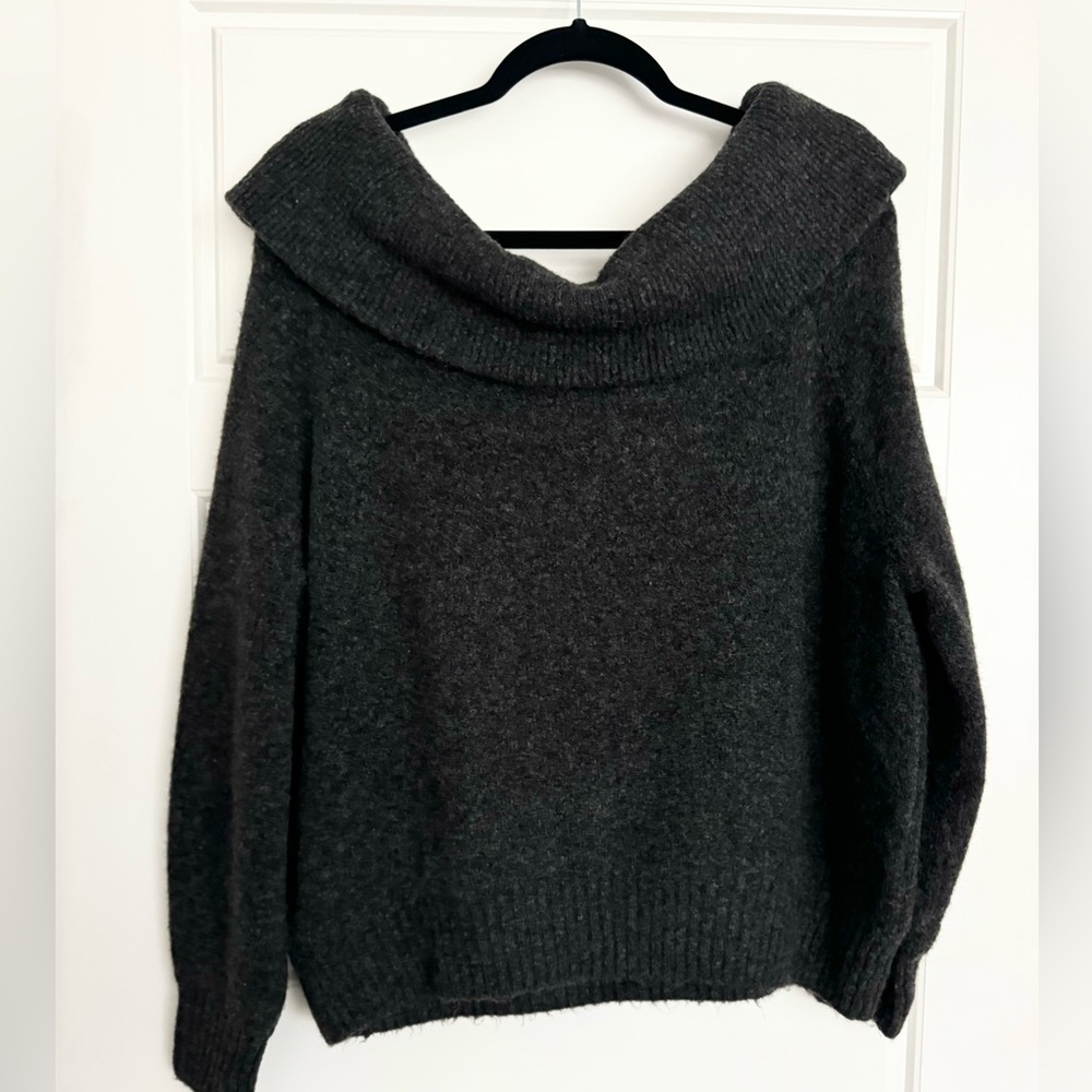 H&M Gray Sweater - Picture 1 of 5